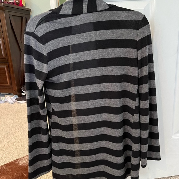 Womens cardigan says size Large but fits like a medium black and gray stripes - Picture 2 of 4